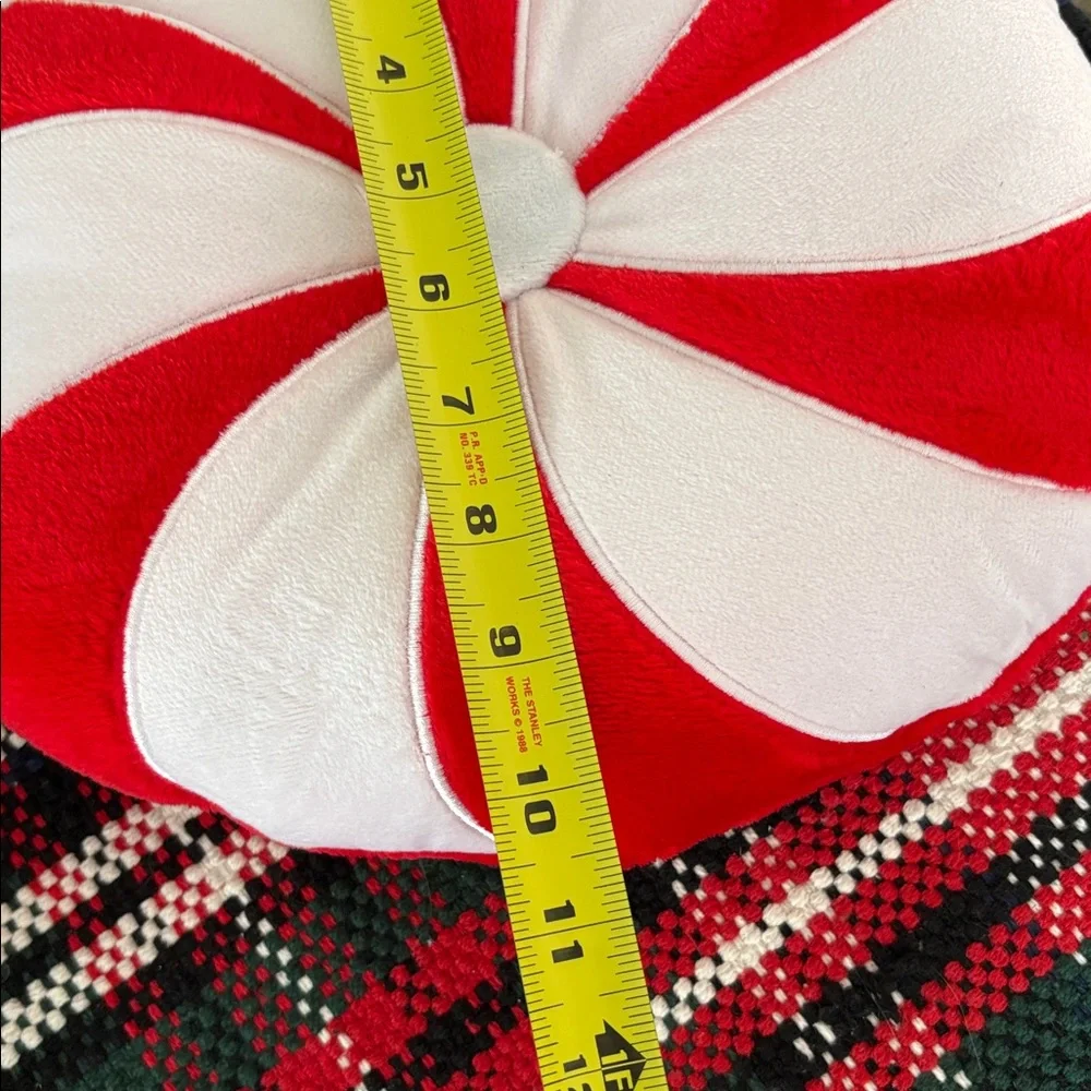 🆕HOLIDAY HOME ‘Peppermint Candy’ Plush Throw Pillows, Bundle Of 2